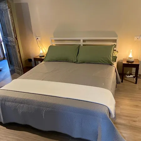 Lunaria Guest House 3*